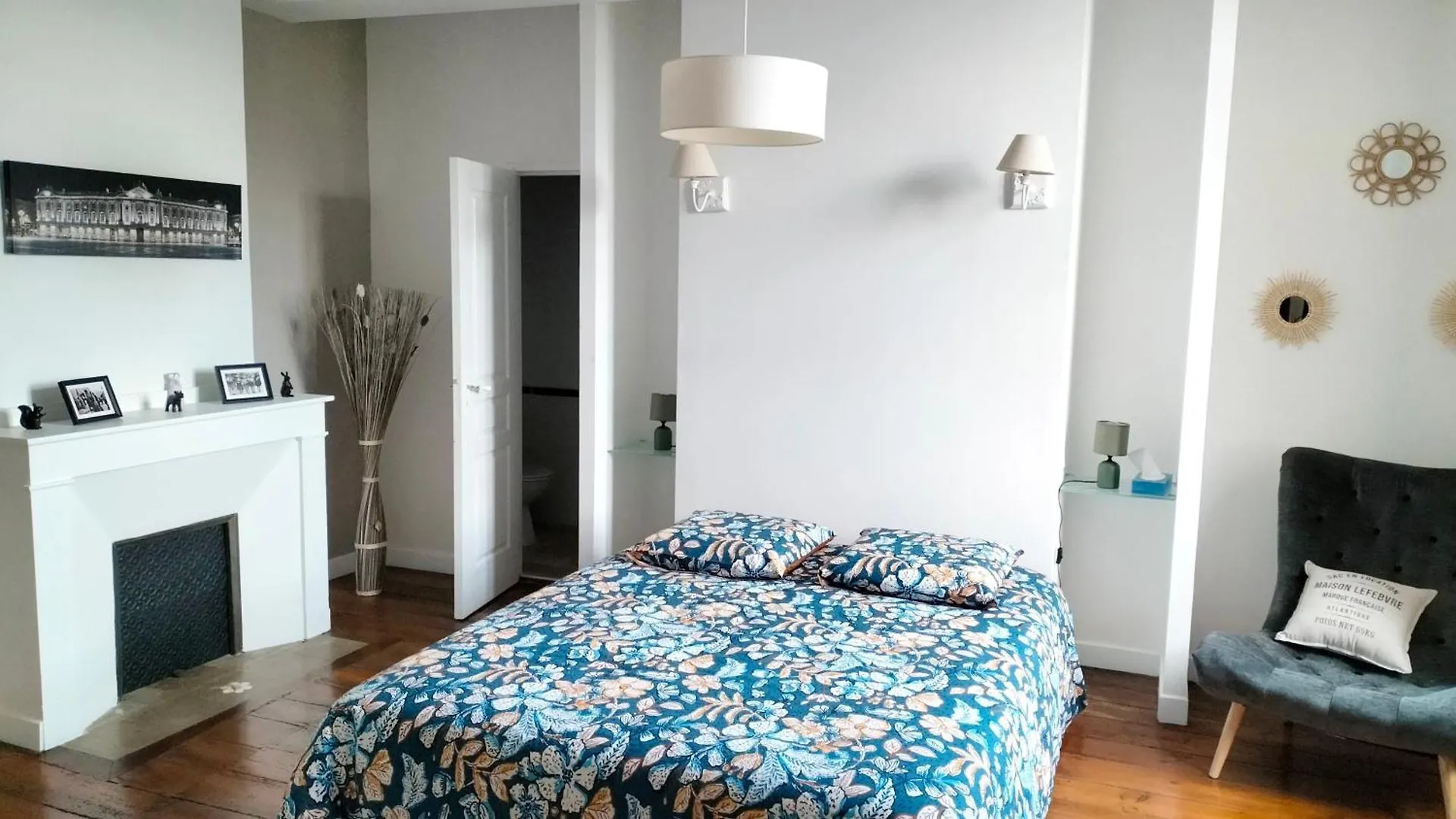 Le Puits De Jussens Hotell Castelnau-de-Lévis Pensionat